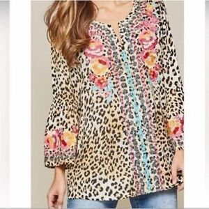SAVANNA JANE Floral Embroidered Leopard Print Bell Sleeve Blouse Size Large